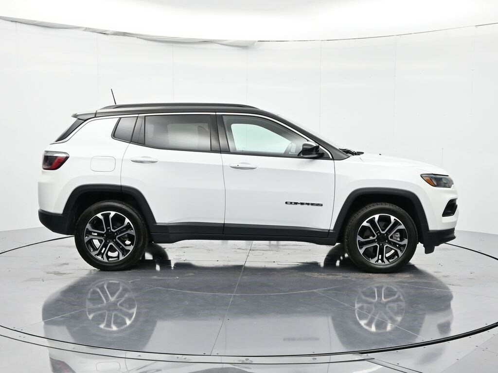 2024 Jeep Compass Limited photo 3