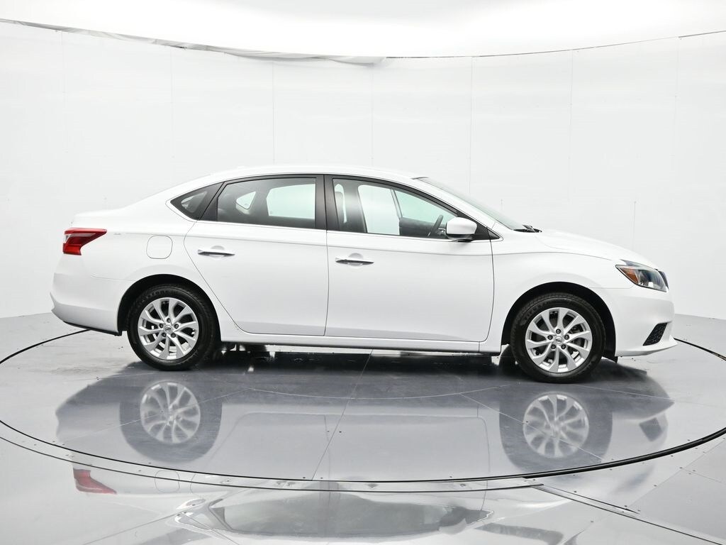 2018 Nissan Sentra SV photo 4