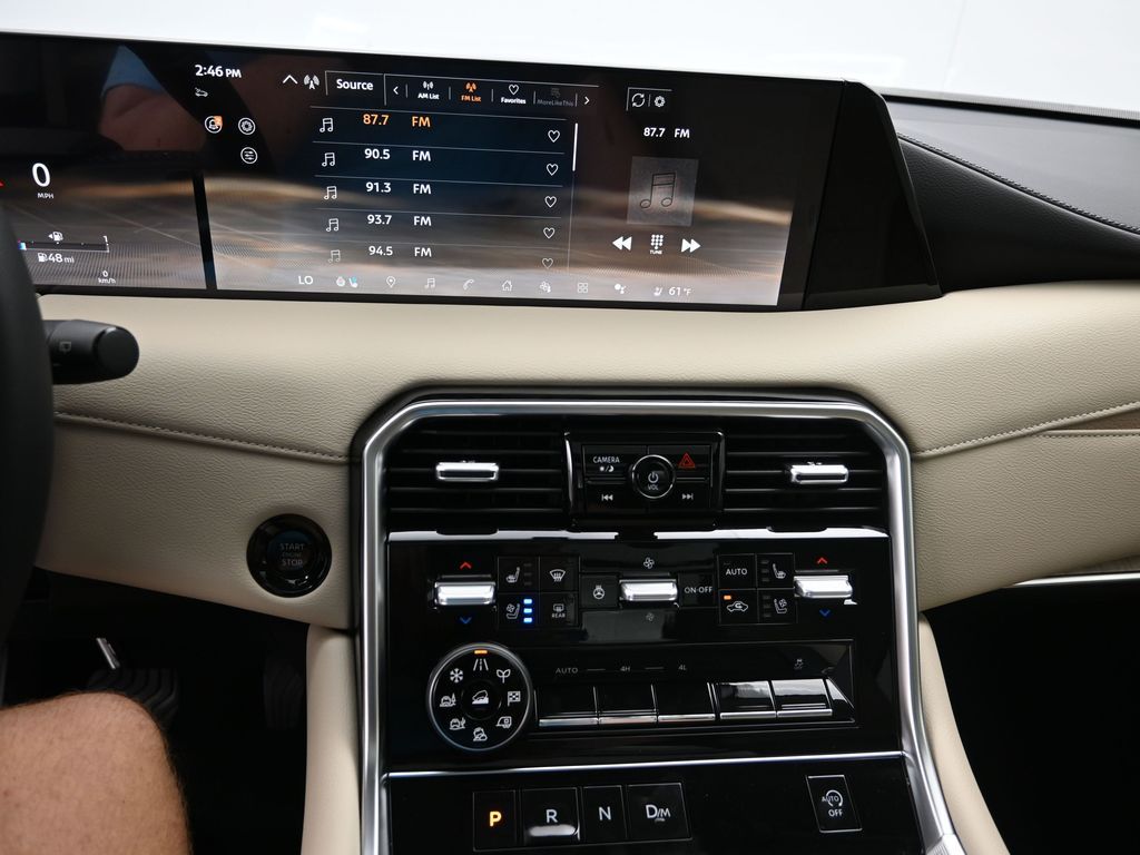 2025 Nissan Armada Platinum - Photo 17