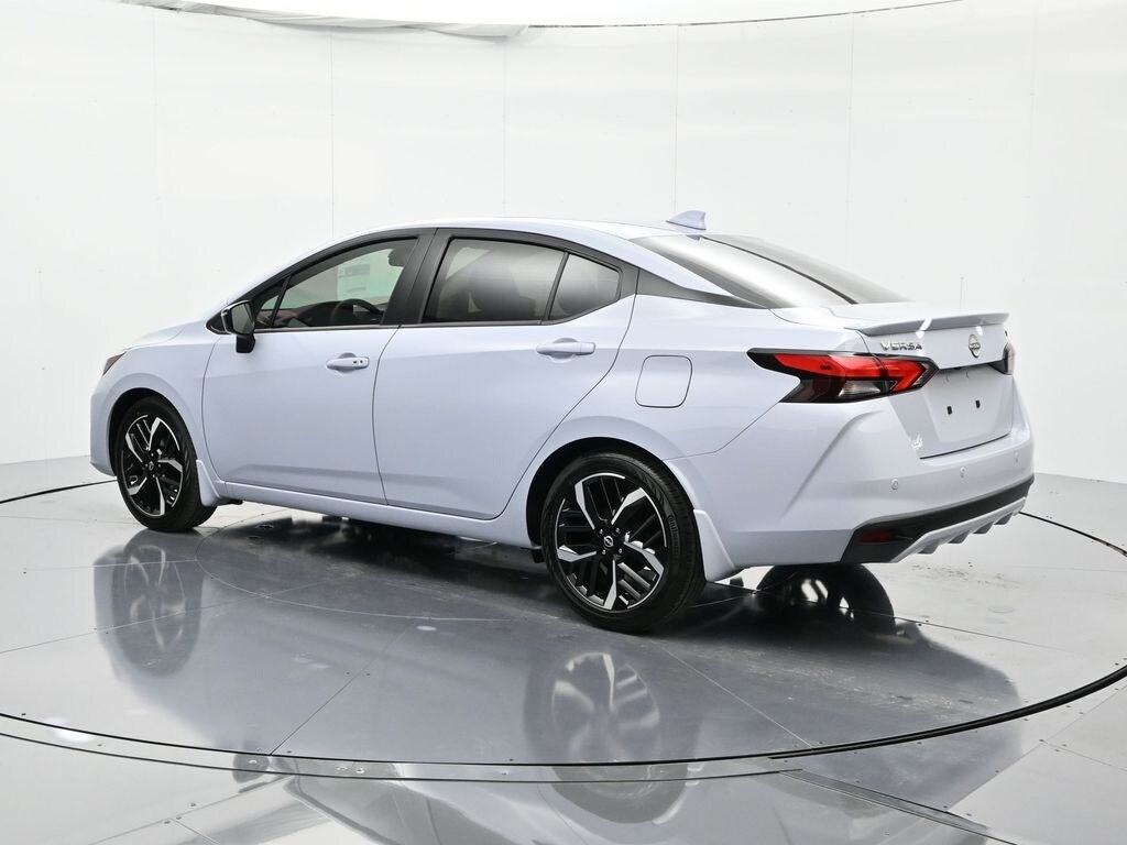 New 2025 Nissan Versa 1.6 SR Sedan