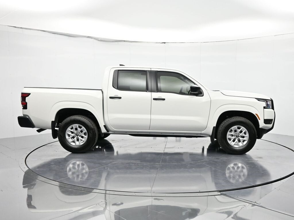 2026 Nissan Frontier S photo 4
