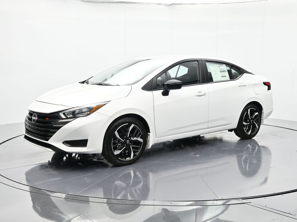 New 2025 Nissan Versa 1.6 SR Sedan