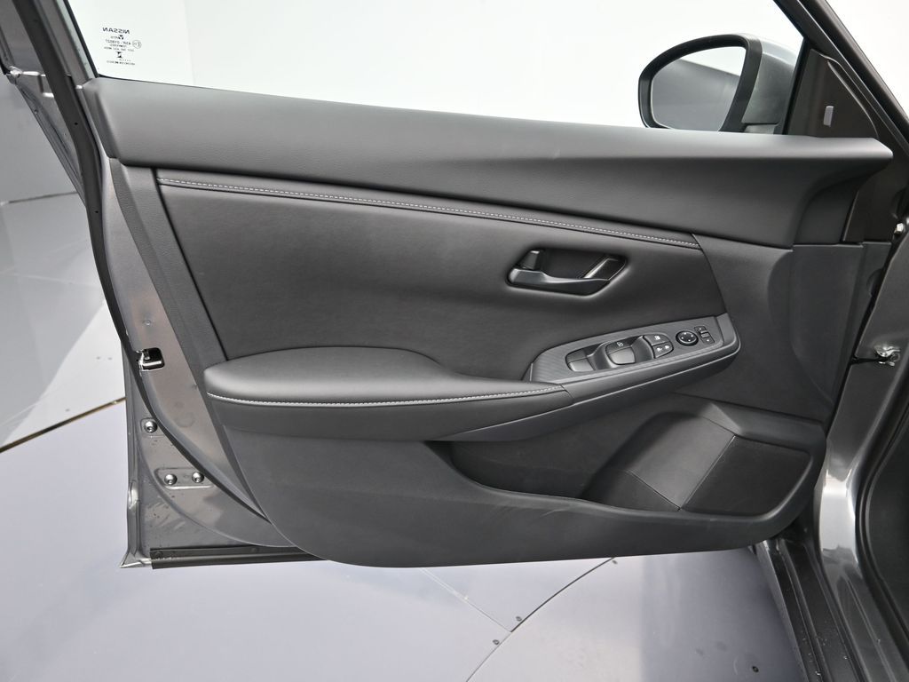 2025 Nissan Sentra S - Photo 11
