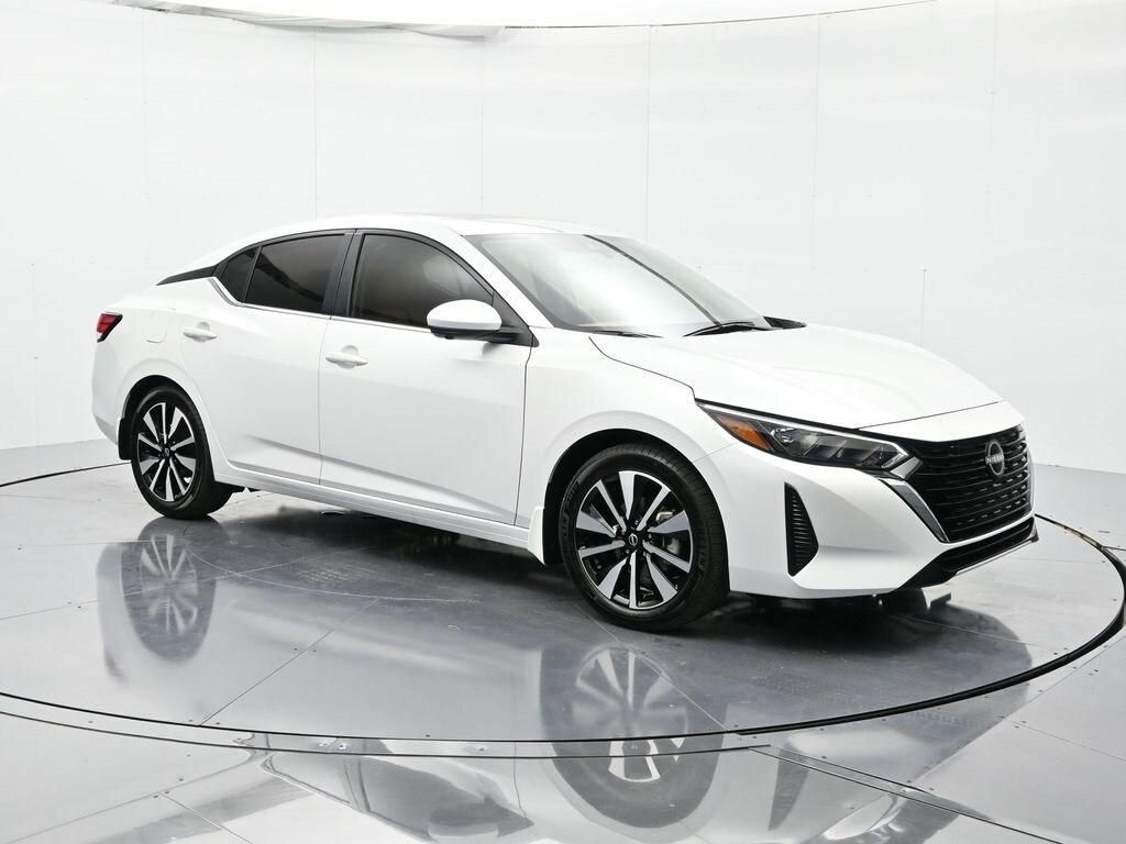 2025 Nissan Sentra SV photo 3
