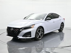 2025 Nissan Altima SR Sedan