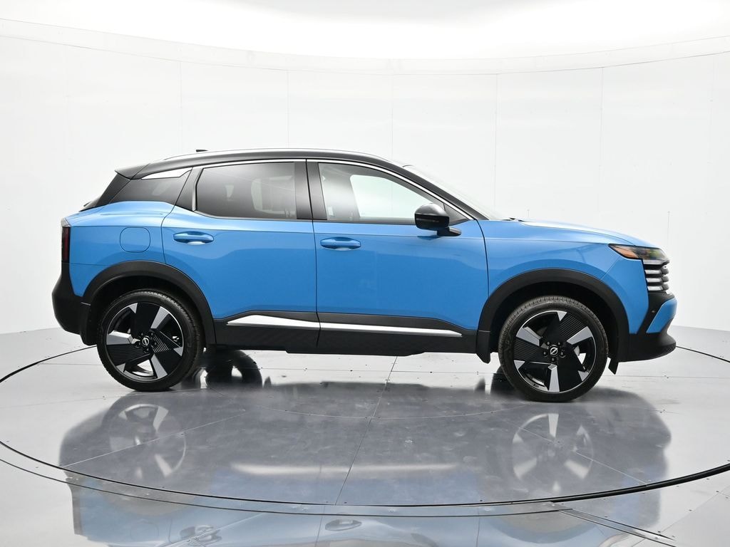 New 2026 Nissan Kicks SR SUV