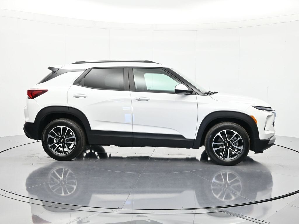 Used 2025 Chevrolet Trailblazer LT SUV