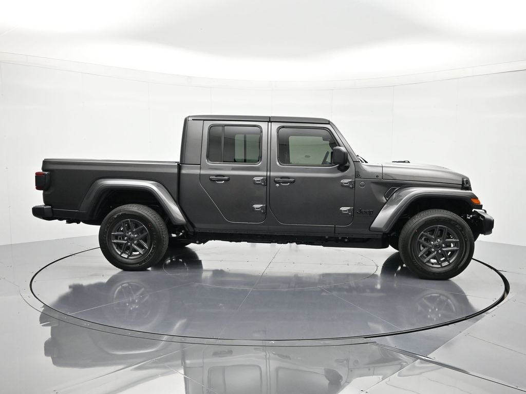 New 2026 Jeep Gladiator SPORT S 4X4 Pickup