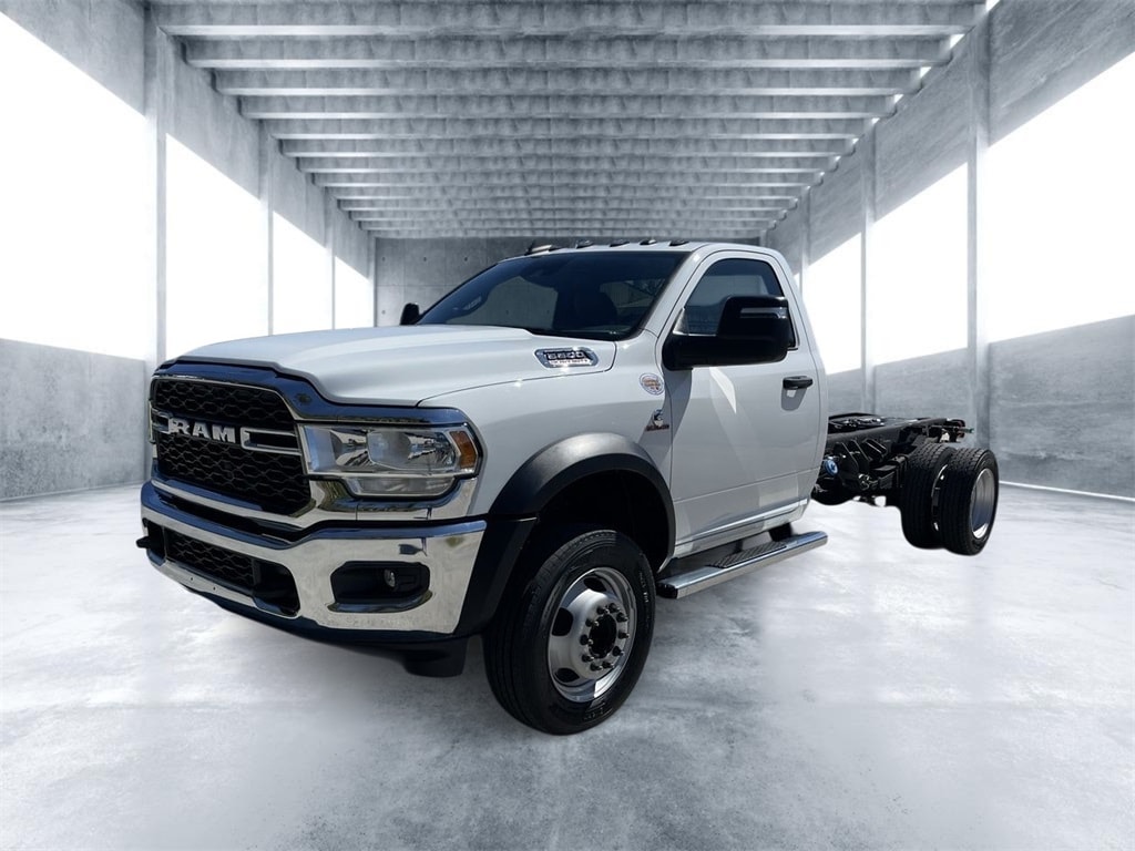 New 2024 Ram 5500 Chassis Cab 5500 TRADESMAN CHASSIS REGULAR CAB 4X4 84' CA Pickup