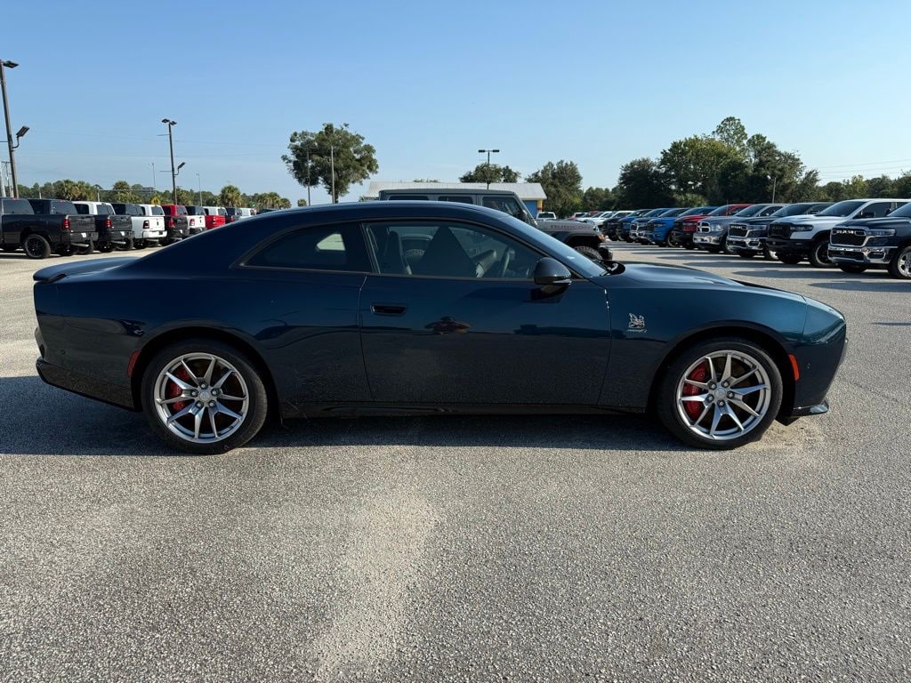 2025 Dodge Charger Daytona Scat Pack - Photo 8