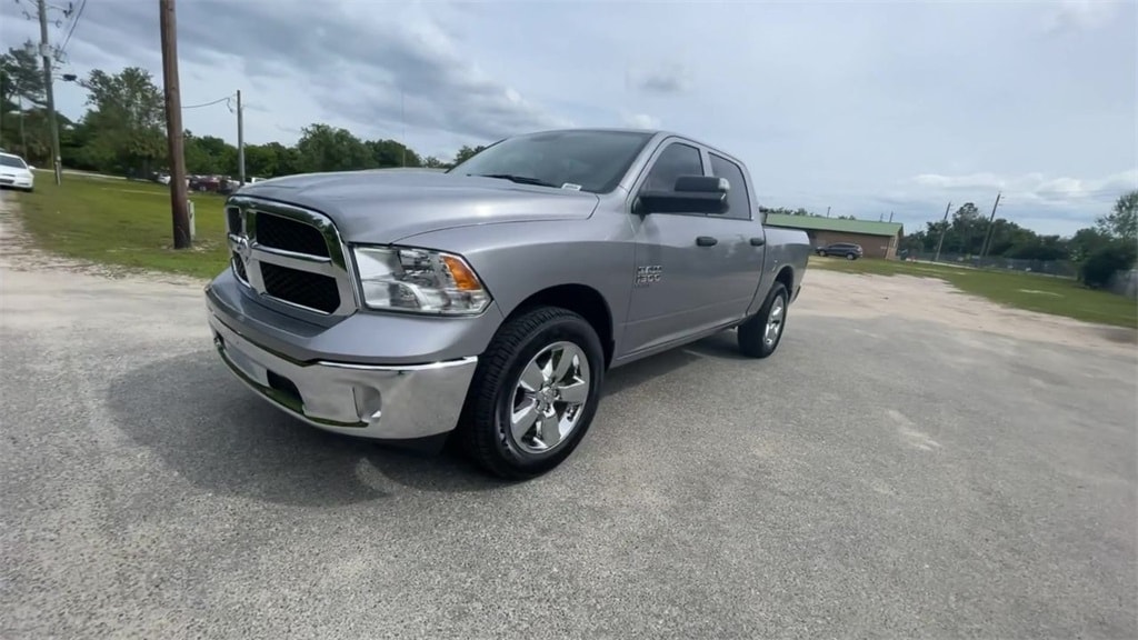 New 2024 Ram 1500 Classic TRADESMAN CREW CAB 4X2 5'7 BOX Pickup