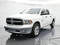2024 Ram 1500 Classic TRADESMAN CREW CAB 4X2 5'7 BOX Pickup