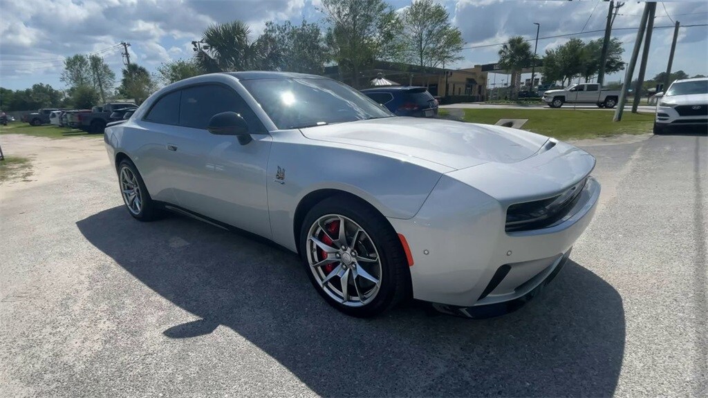 2025 Dodge Charger R/T Scat Pack photo 2