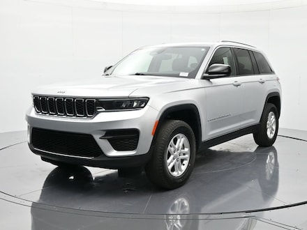2023 Jeep Grand Cherokee Laredo SUV