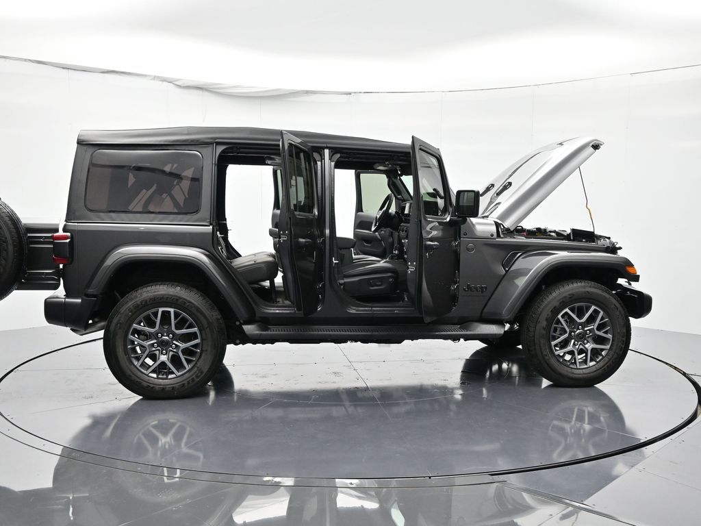 2025 Jeep Wrangler 4-Door Sahara - Photo 51