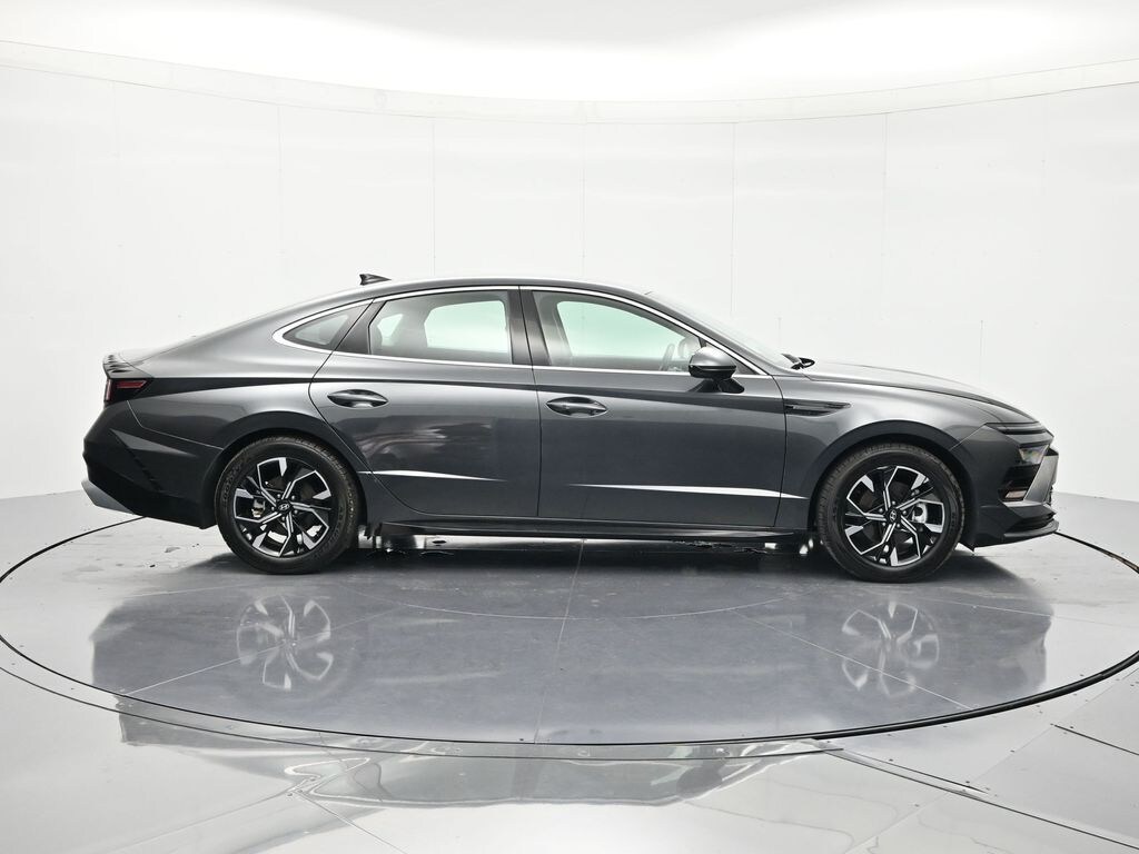 Used 2025 Hyundai Sonata SEL Sedan