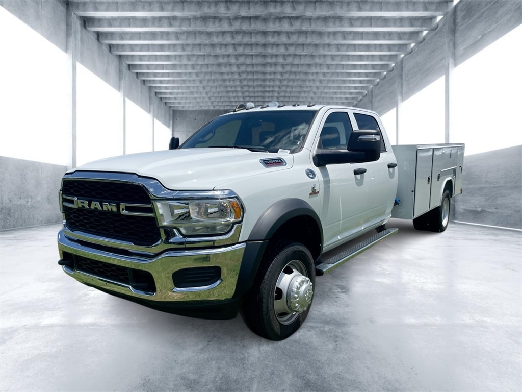 New 2024 Ram 5500 Chassis Cab 5500 TRADESMAN CHASSIS CREW CAB 4X4 84' CA Pickup