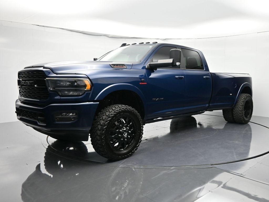 2022 RAM Ram 3500 Pickup Limited's photo