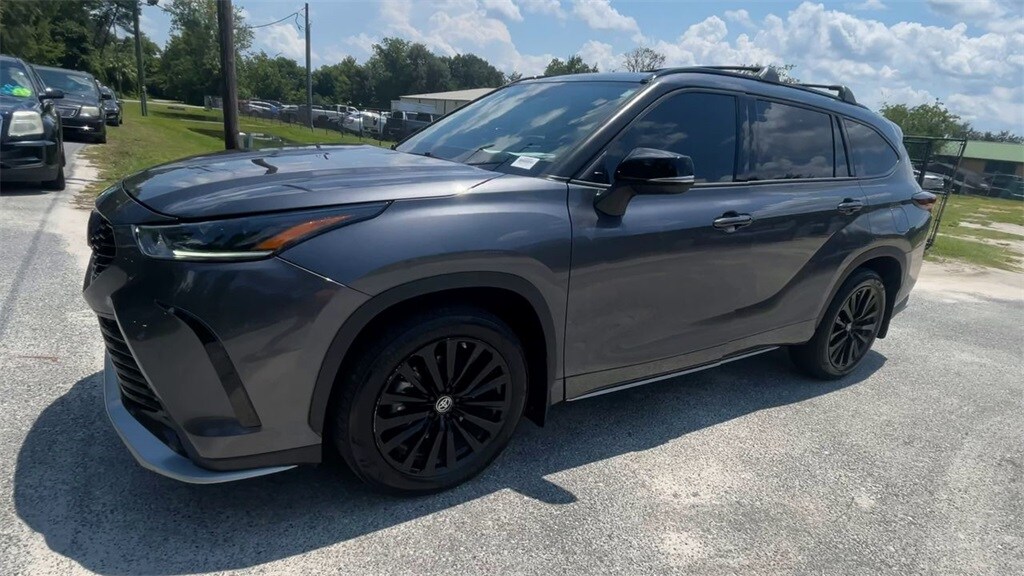 2024 Toyota Highlander XSE photo 4