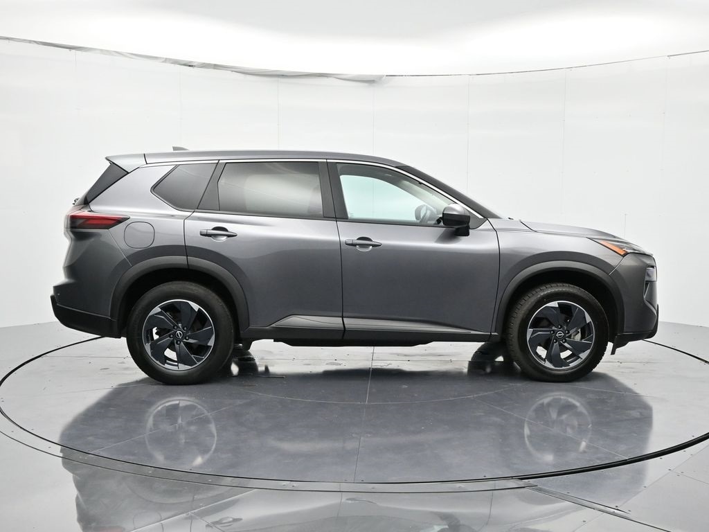 Used 2024 Nissan Rogue SV SUV