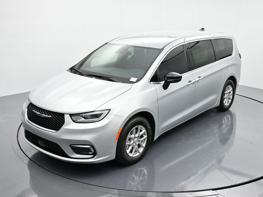 2026 Chrysler Pacifica Select - Photo 25