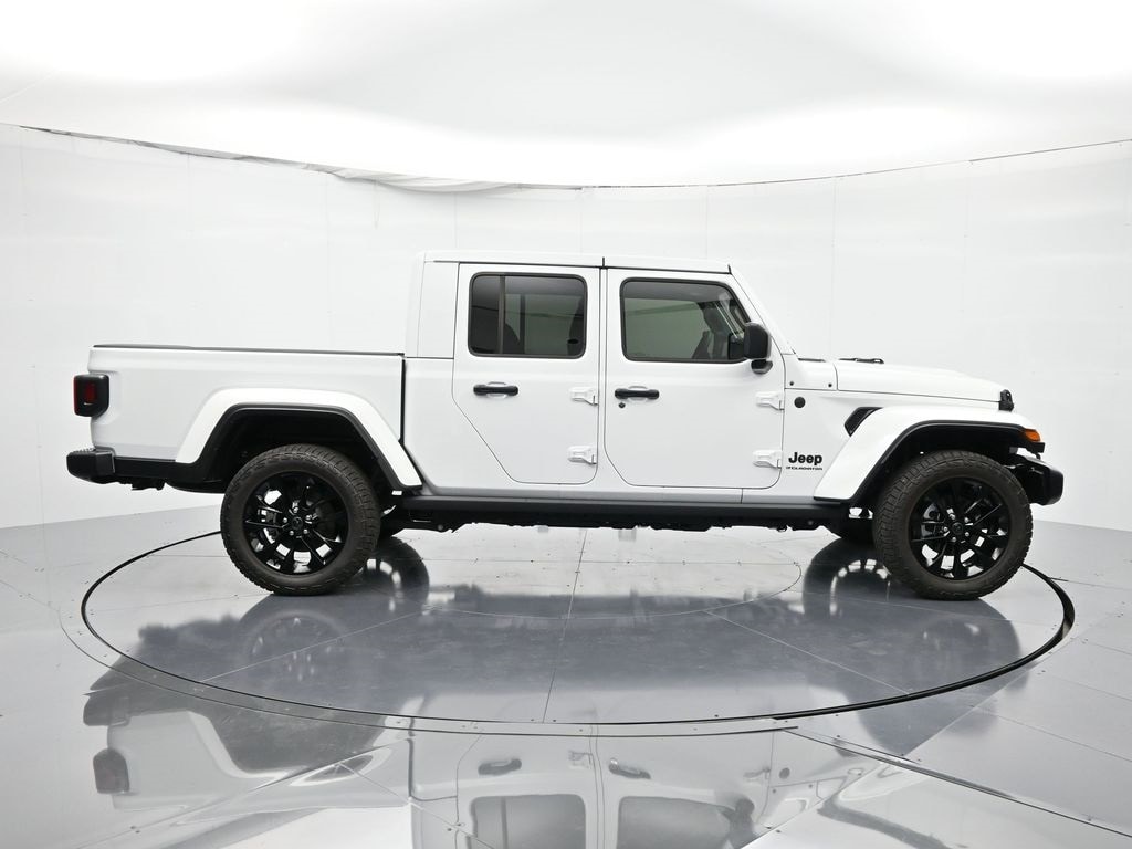 New 2025 Jeep Gladiator NIGHTHAWK 4X4 Pickup