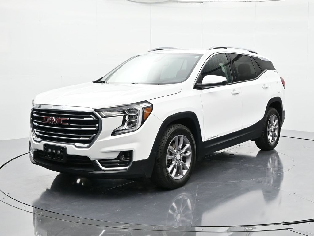 2024 GMC Terrain SLT's photo