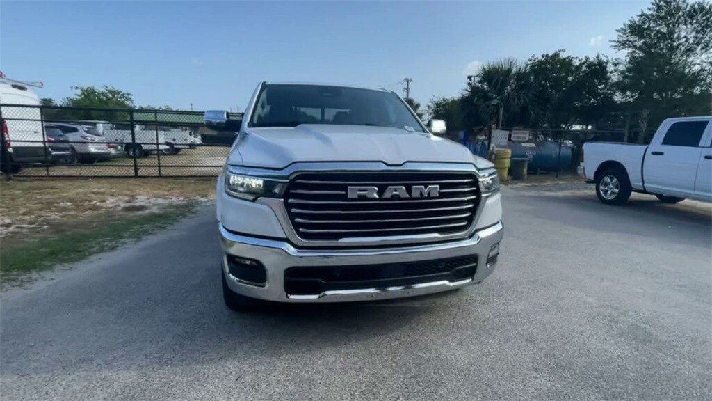 2025 Ram 1500 Laramie photo 3