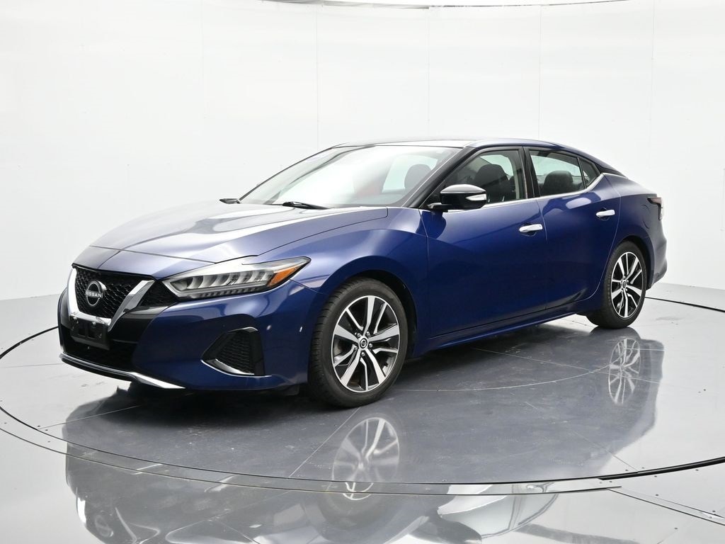2023 Nissan Maxima SV's photo