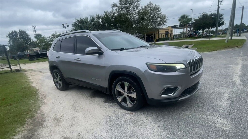 2019 Jeep Cherokee Limited photo 2