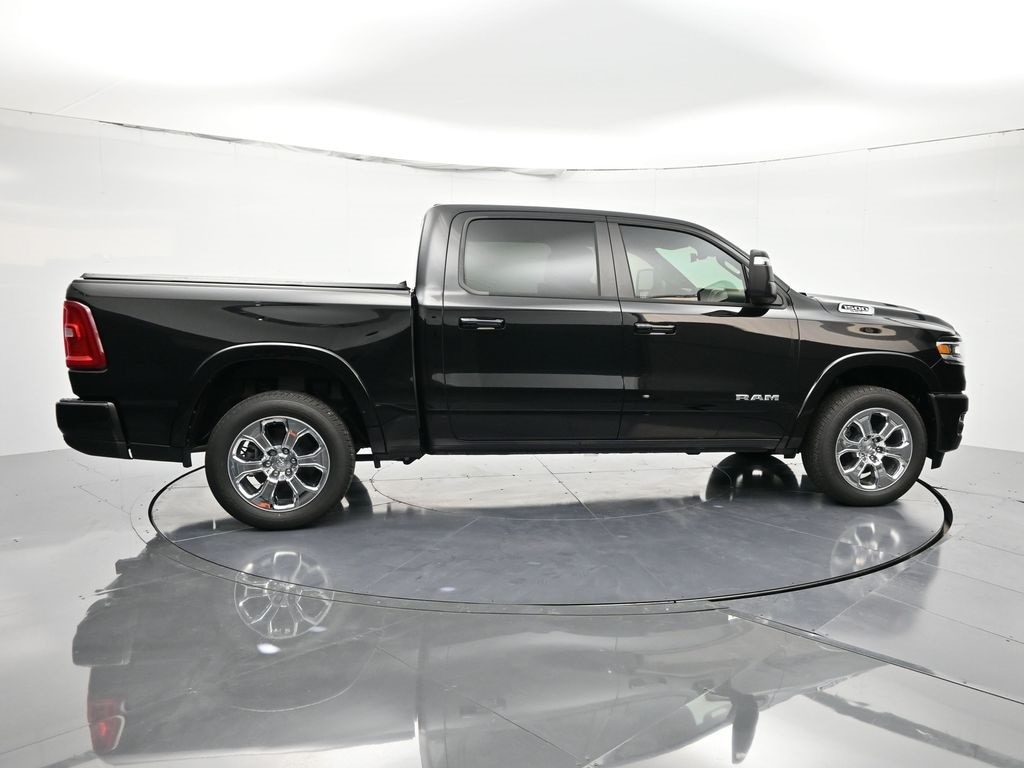 New 2025 Ram 1500 BIG HORN CREW CAB 4X4 5'7 BOX Pickup