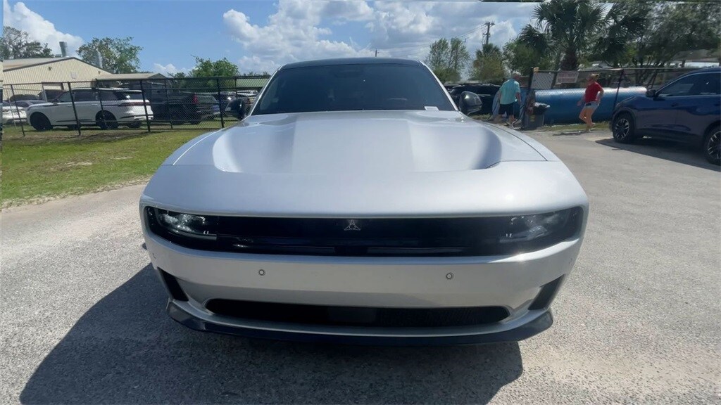2025 Dodge Charger R/T Scat Pack photo 3