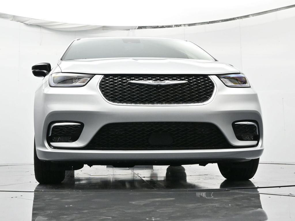 2026 Chrysler Pacifica Select - Photo 34