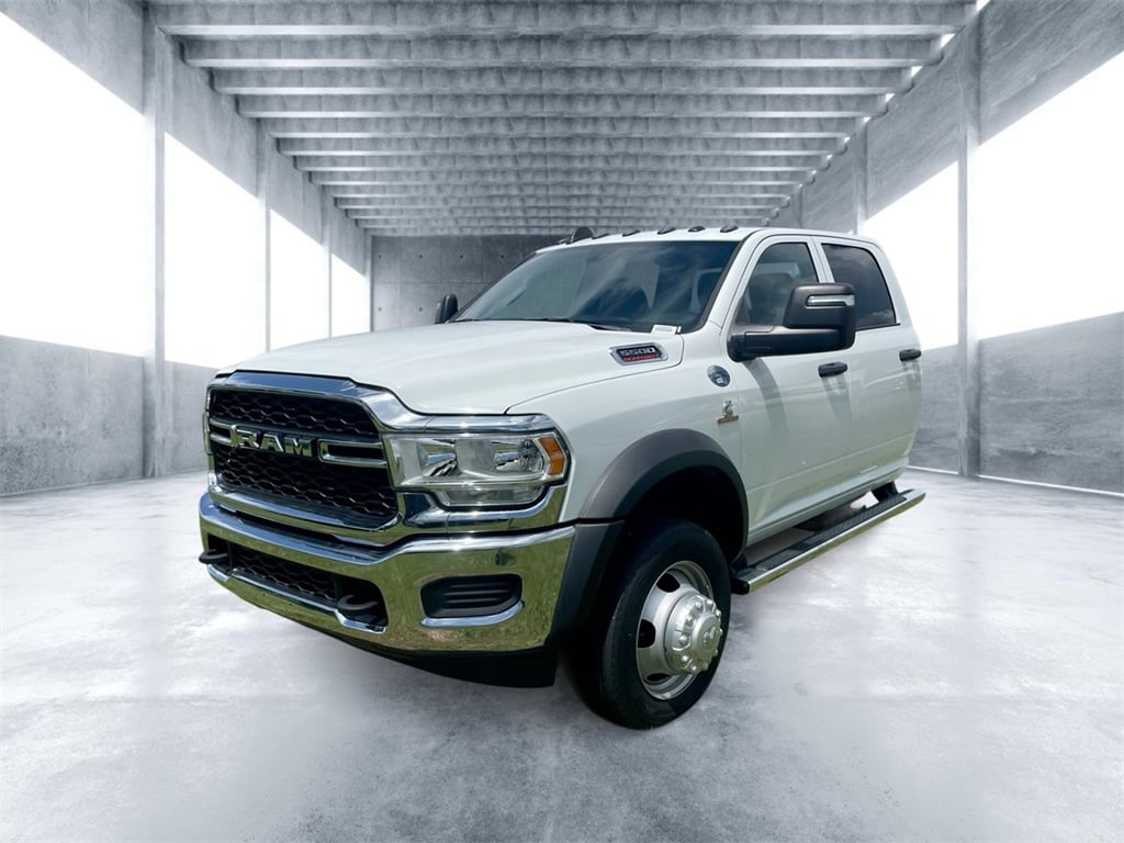 New 2024 Ram 5500 Chassis Cab 5500 TRADESMAN CHASSIS CREW CAB 4X4 84' CA Pickup