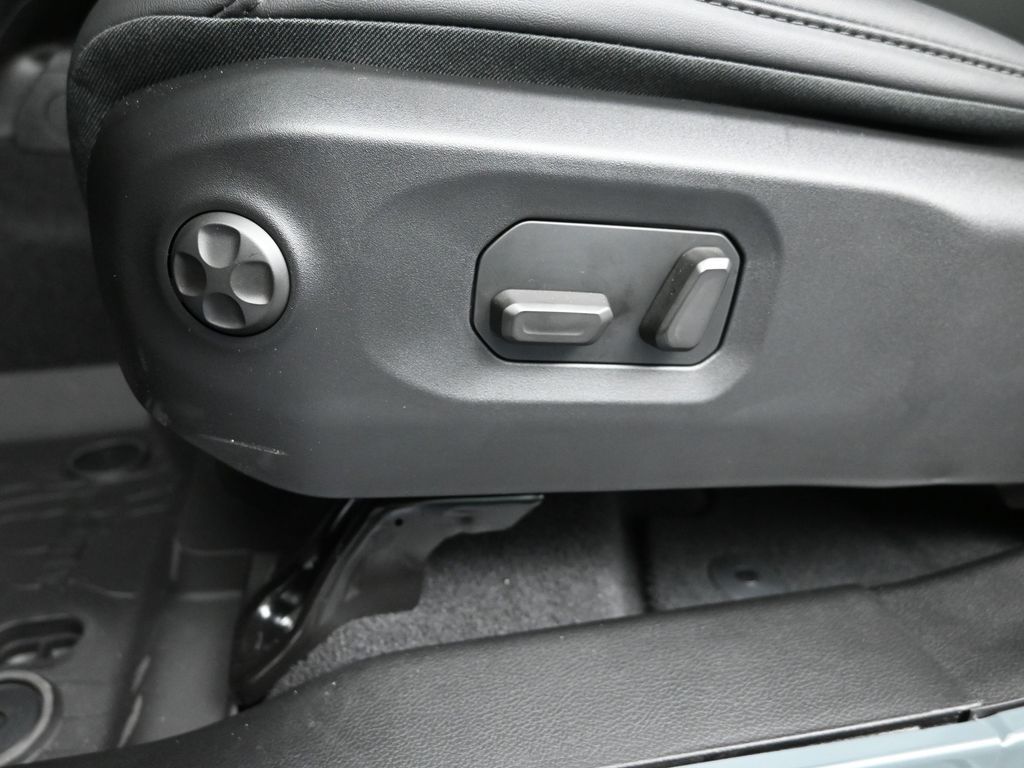 2025 Jeep Wrangler 4-Door Rubicon X - Photo 11