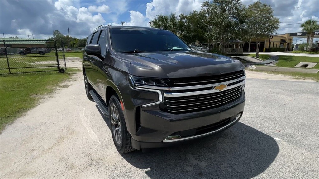 2021 Chevrolet Tahoe LT photo 2