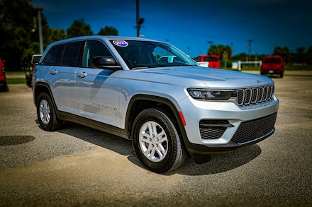 2023 Jeep Grand Cherokee Laredo SUV