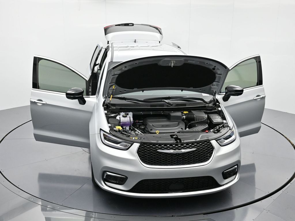 2026 Chrysler Pacifica Select - Photo 41