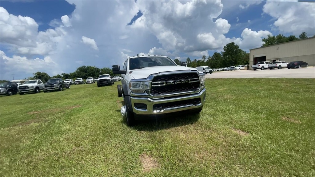 New 2024 Ram 5500 Chassis Cab 5500 TRADESMAN CHASSIS CREW CAB 4X4 84' CA Pickup