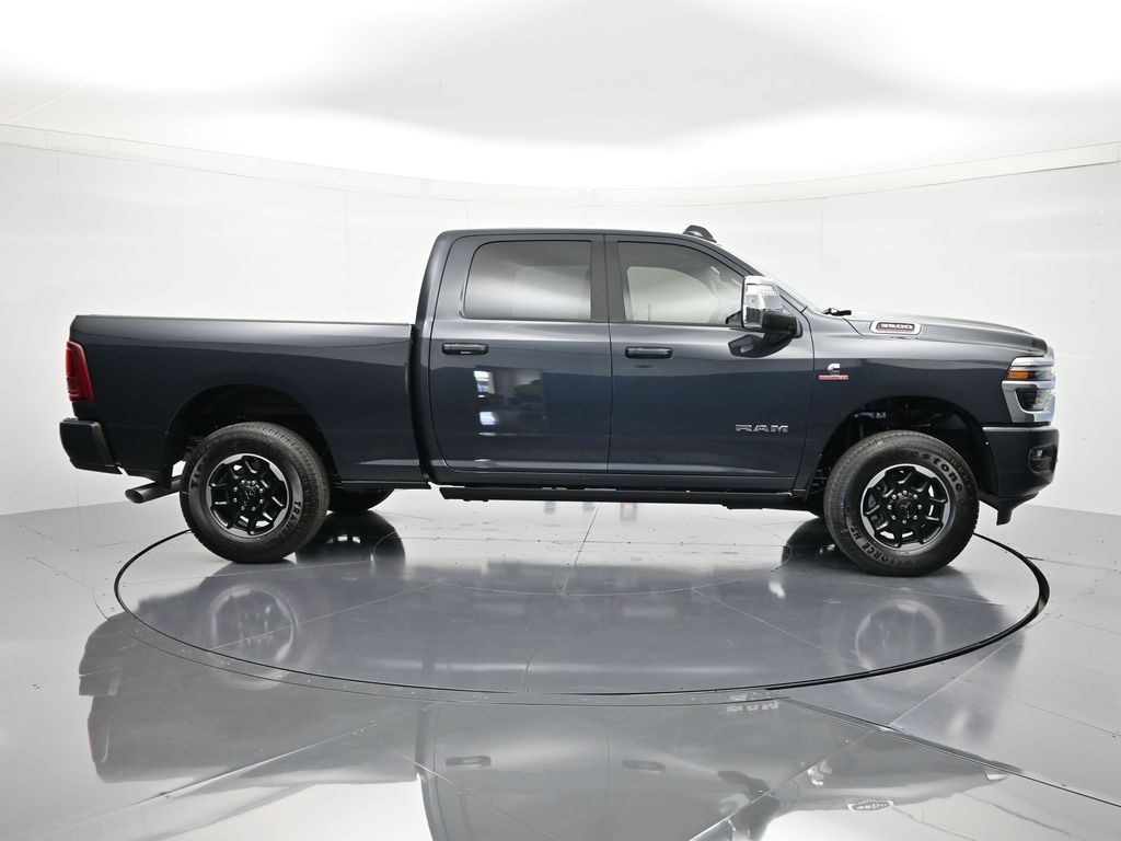 New 2026 Ram 3500 LARAMIE CREW CAB 4X4 6'4 BOX Pickup
