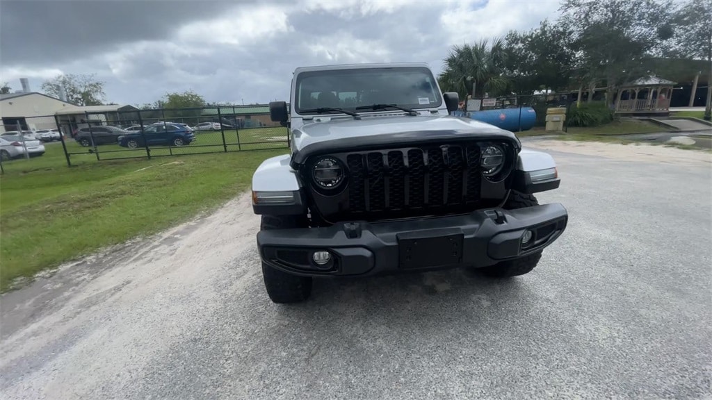 Used 2022 Jeep Gladiator Sport Truck Crew Cab