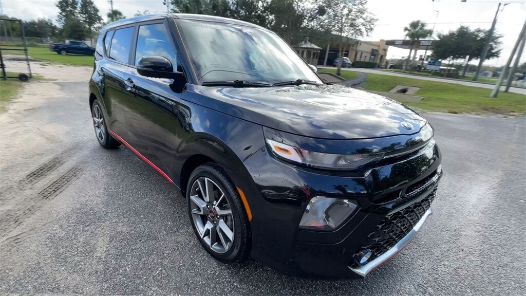 2021 Kia Soul GT-Line photo 2