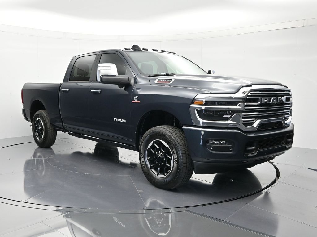 New 2026 Ram 3500 LARAMIE CREW CAB 4X4 6'4 BOX Pickup