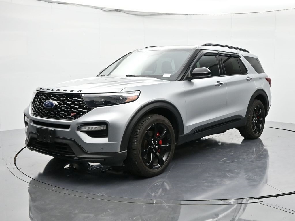 2023 Ford Explorer ST's photo