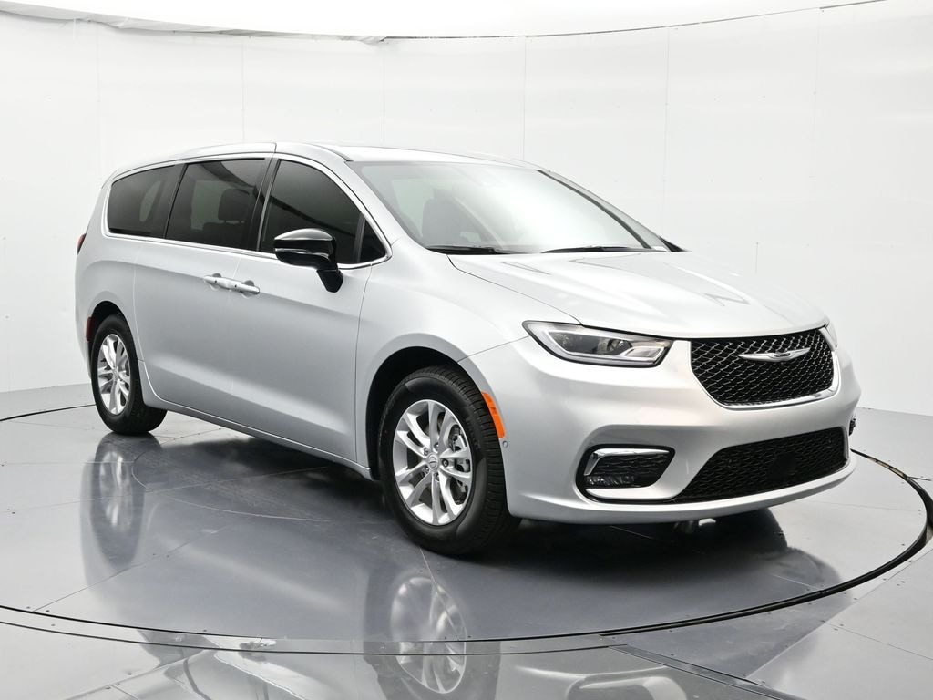New 2026 Chrysler Pacifica SELECT Passenger Van