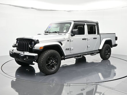 2022 Jeep Gladiator Sport Truck Crew Cab