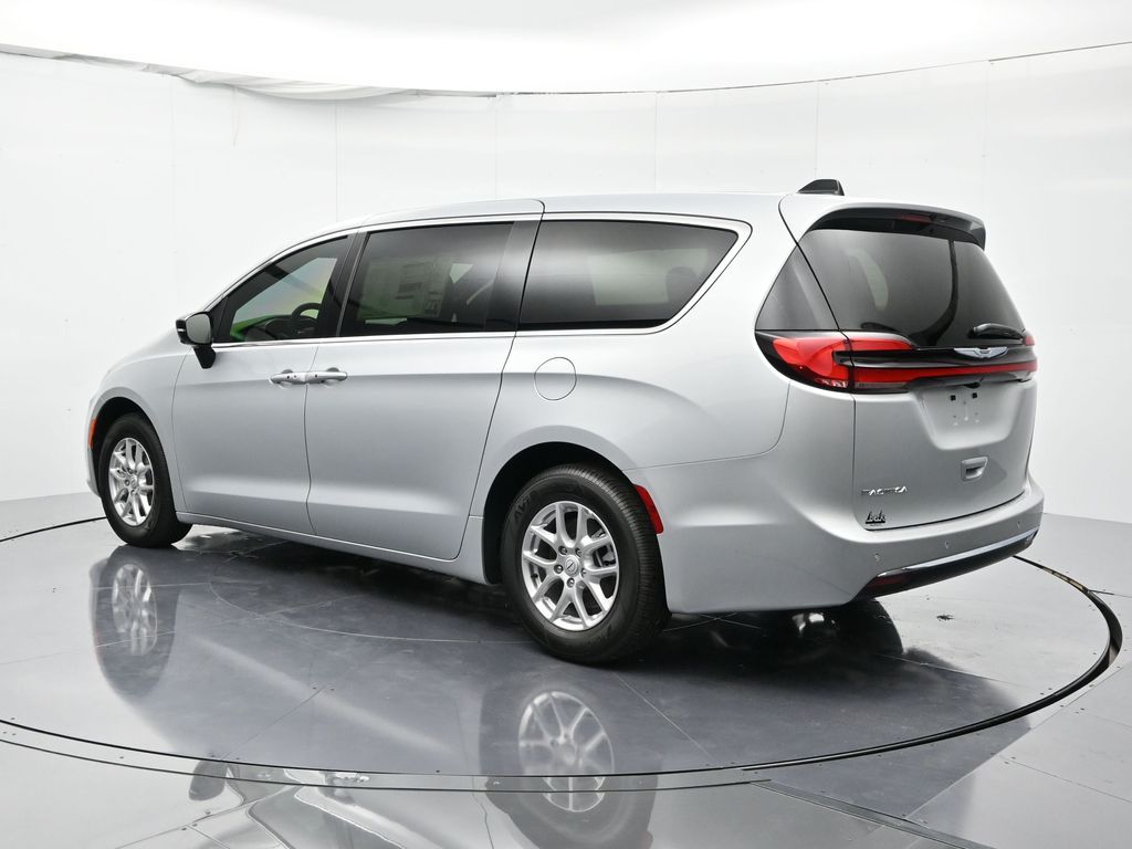 2026 Chrysler Pacifica Select - Photo 7
