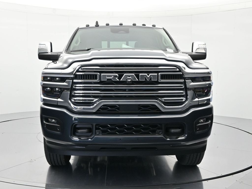 New 2026 Ram 3500 LARAMIE CREW CAB 4X4 6'4 BOX Pickup