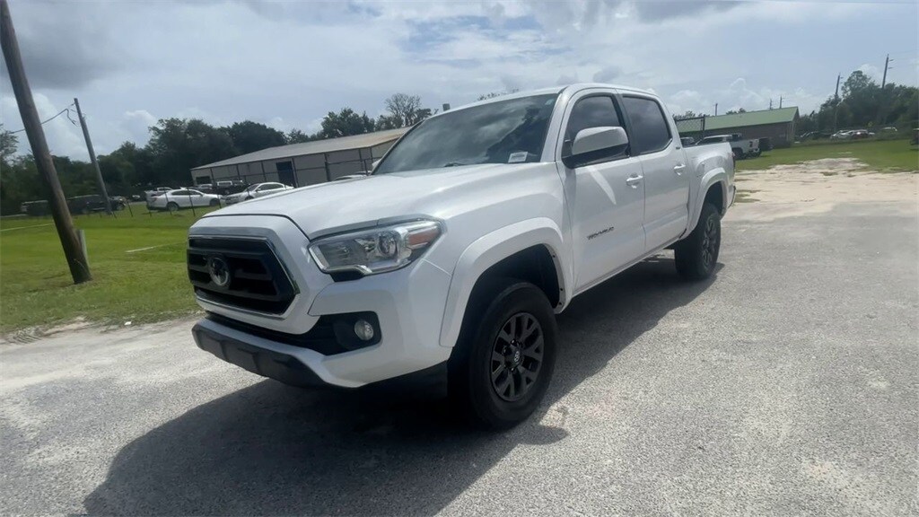 2023 Toyota Tacoma SR5 V6 photo 3