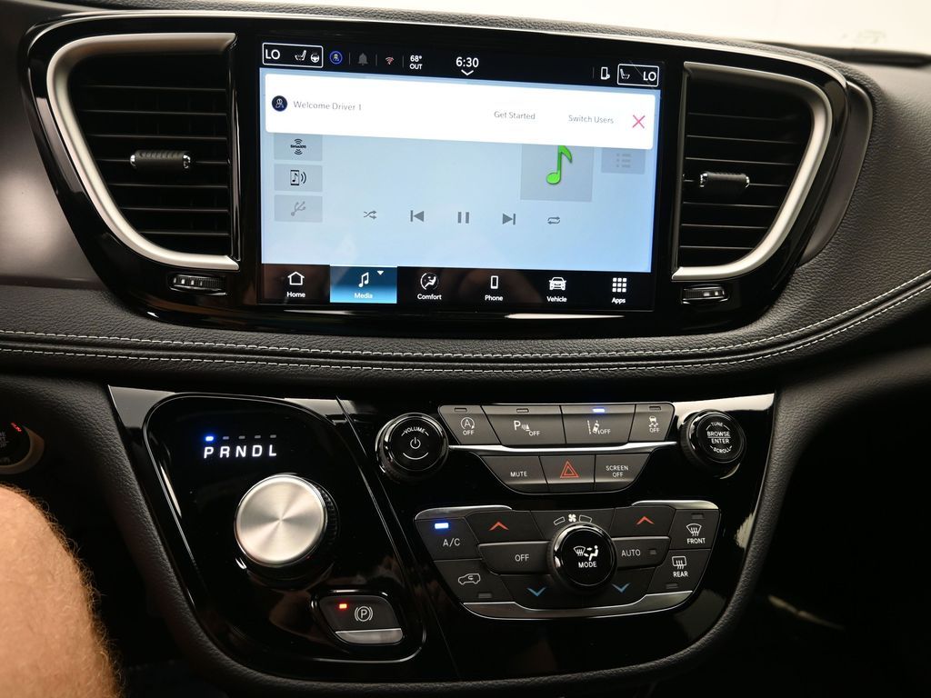 2026 Chrysler Pacifica Select - Photo 16